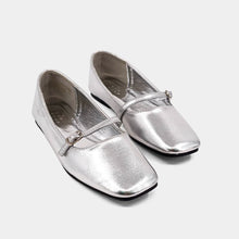 Load image into Gallery viewer, ADELE FLAT- SILVER