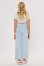 Load image into Gallery viewer, ZENDAYA FRAYED JEAN