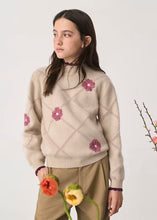 Load image into Gallery viewer, DIAMOND FLOWER SWEATER