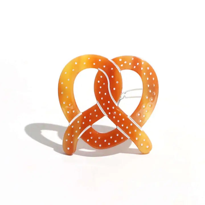 PRETZEL BARRETTE