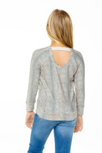 Load image into Gallery viewer, LONG SLEEVE SCOOP TOP