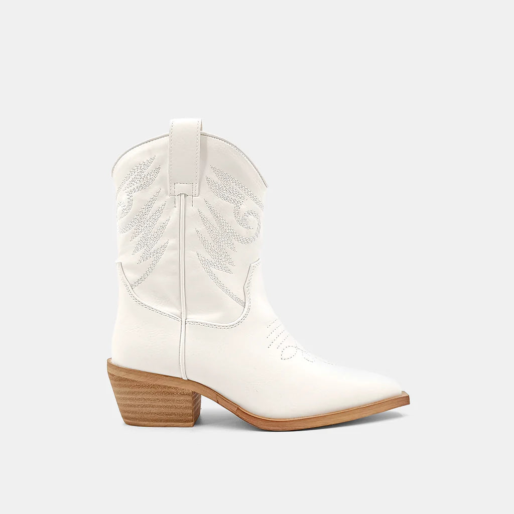 ZAHARA BOOT- WHITE